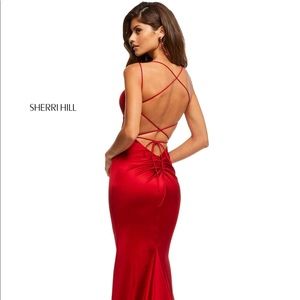 Sherri Hill (New w/o tags) - Size